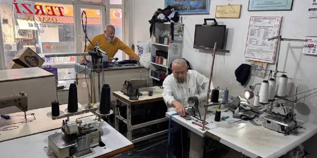 Dile kolay 70 yıllık meslek aşkı! ‘Bırakırsam hayattan koparım’ diyerek anlatıyor: 83 yaşında hala çalışıyor 2